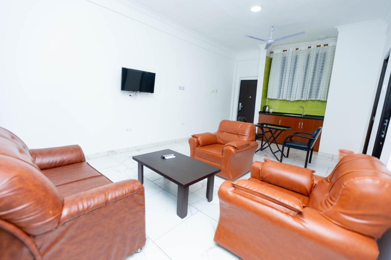 Sky Plus Hotel & Resort Ho Exterior photo